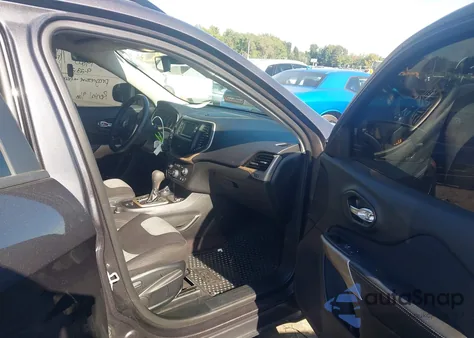 2018 Jeep Cherokee Latitude 4X4 from USA, damaged, VIN 1C4PJMCX2JD551309